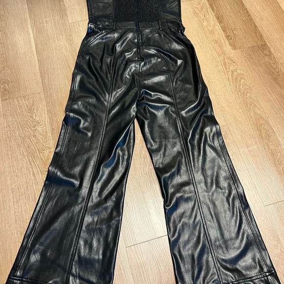 Alice + Olivia Black Linette Vegan Leather Jumpsuit 29 inch inseam - Picture 8 of 8